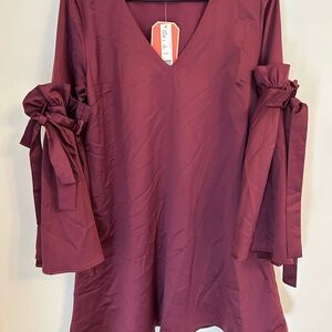 NWT Gianni Bini Port Sandy V-Neck Mini Dress Long Bell Sleeves sz Small Burgundy